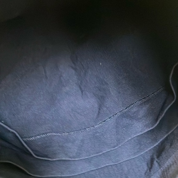 Lululemon Navy Blue Ribbed Long Sleeve Bra Included Crop Top - Picture 3 of 7